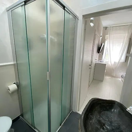 Newhouse Dante Apartment Bari