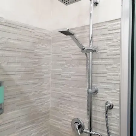 Newhouse Dante Apartment Bari